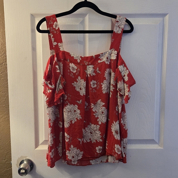Women's Cold Shoulder Top - Picture 6 of 8